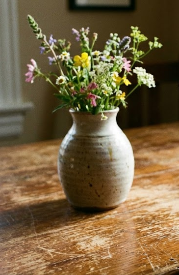 vase-on-table vase on table